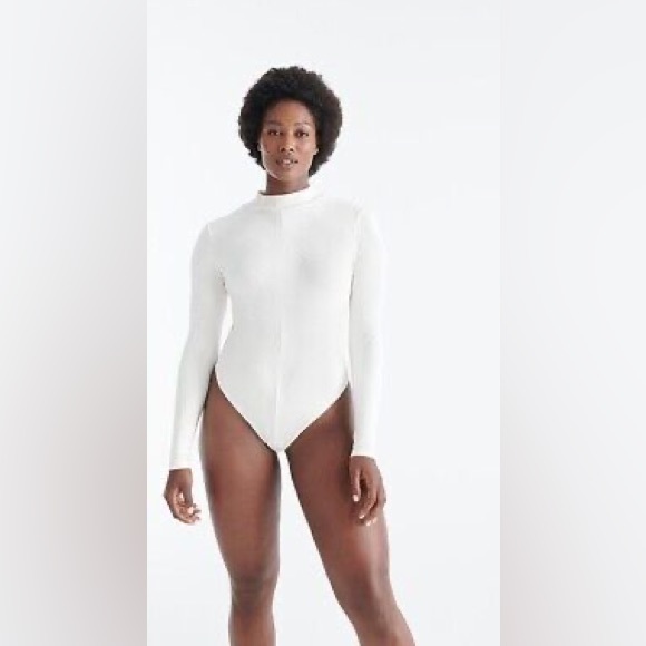 Knix mock neck bodysuit - Picture 1 of 3